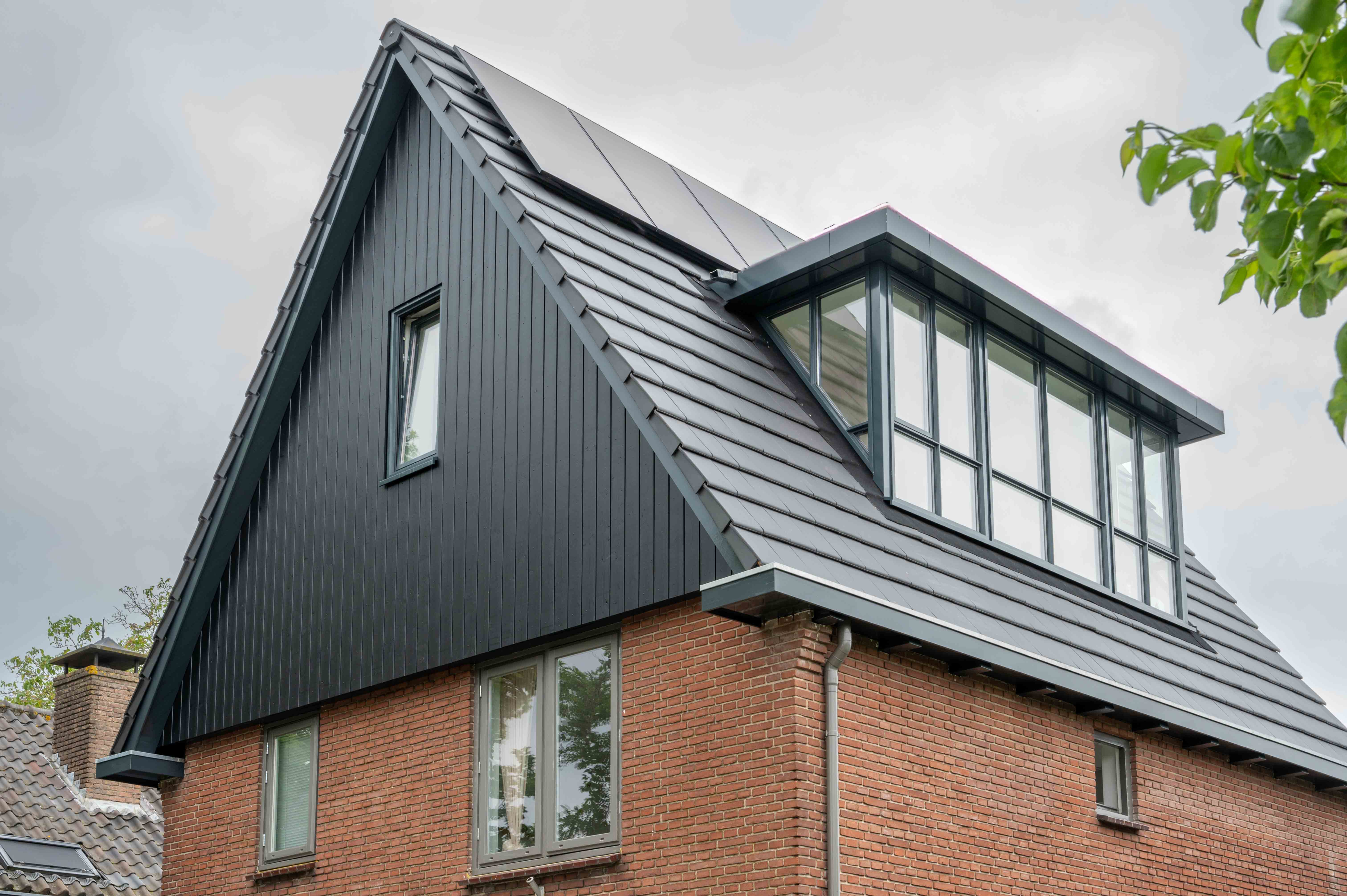 gerenoveerd dak en dakkapel gerealiseerd door bouwbedrijf w bouw