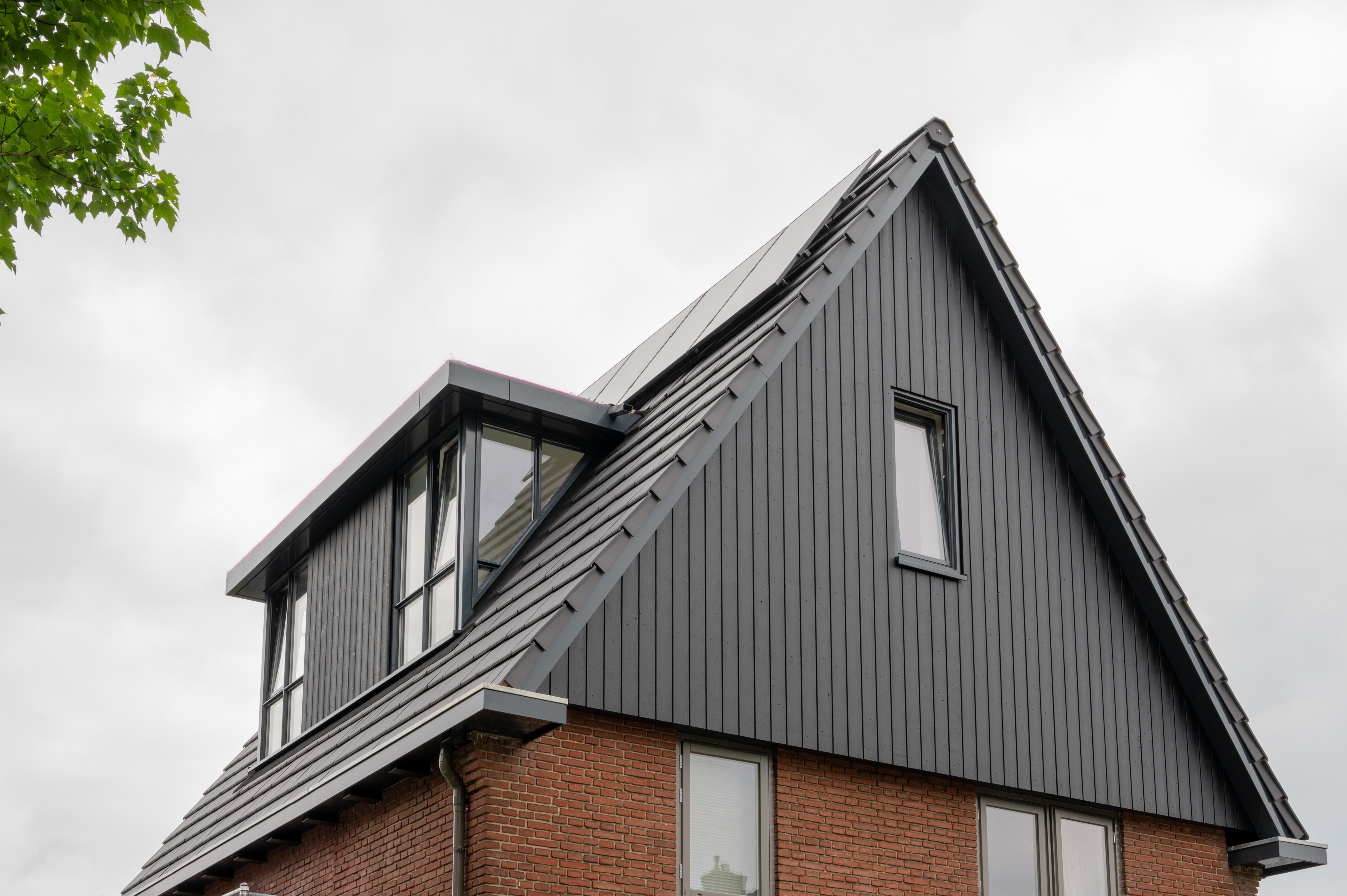 dak en dakkapel gerenoveerd huis gerealiseerd door bouwbedrijf w bouw