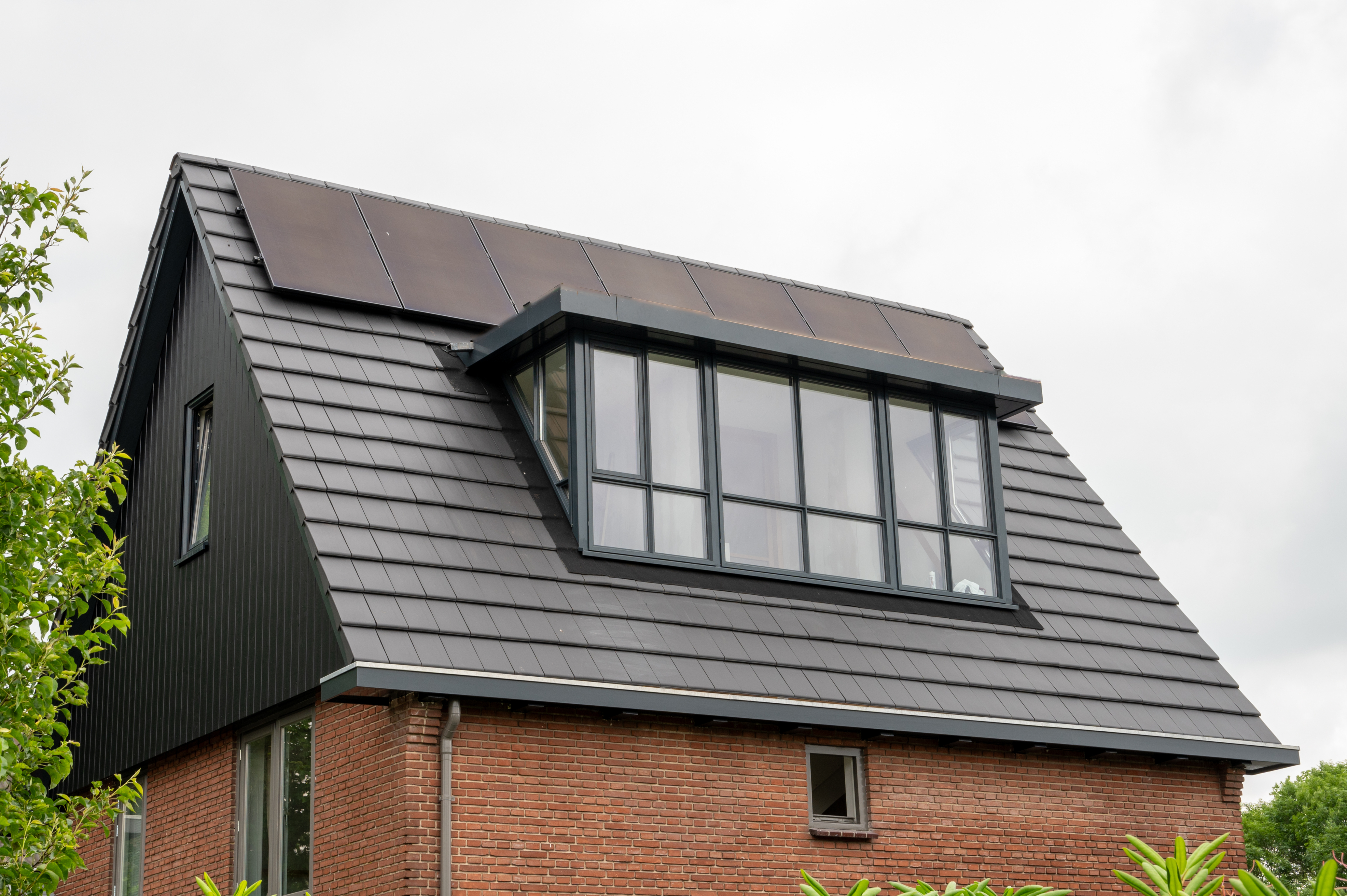 dak en dakkapel gerenoveerd huis met aanbouw gerealiseerd door bouwbedrijf w bouw