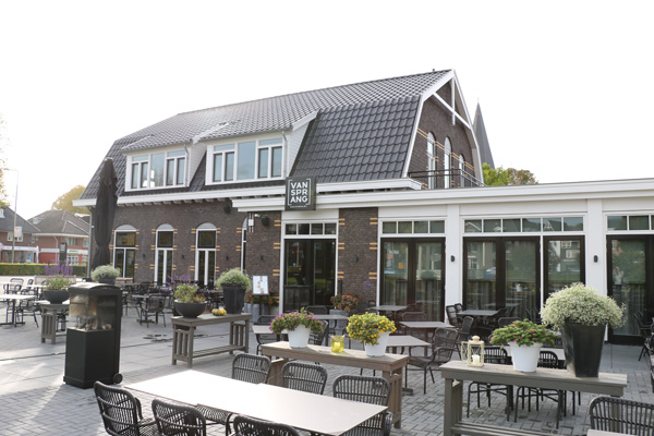 Nieuwbouw van restaurant door Bouwbedrijf W. Bouw in Ermelo